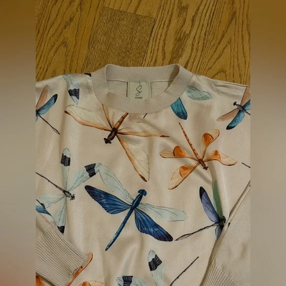 Sioni Multicolor Dragonfly Crewneck Sweater - Picture 6 of 10